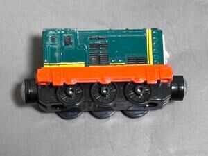 Thomas & Friends Diecast Take N Play Paxton Train Engine Round Magnets 2015
